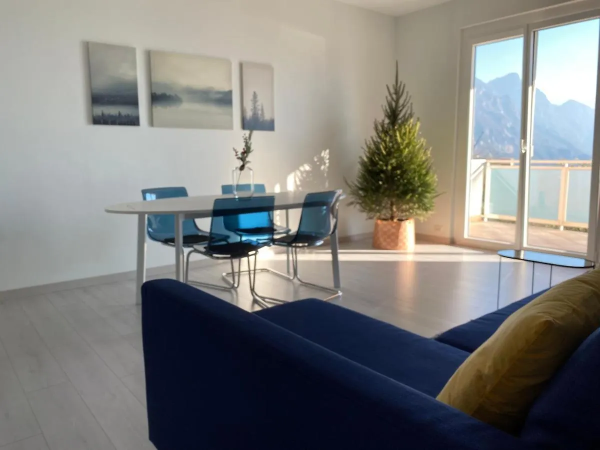Happy Guest Apartments - Blue Apartment Riva di Solto Italy